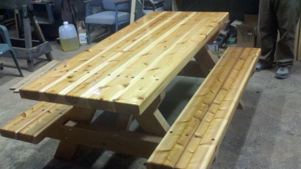 picnic table